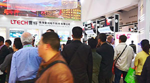 雷特展位客朋滿座