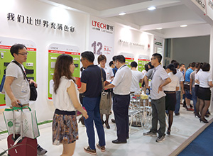 雷特展位客朋滿座