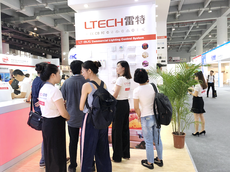 LT-BUS產品展示墻