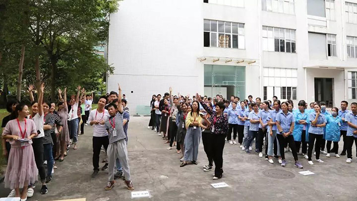 同事們踴躍舉手發言