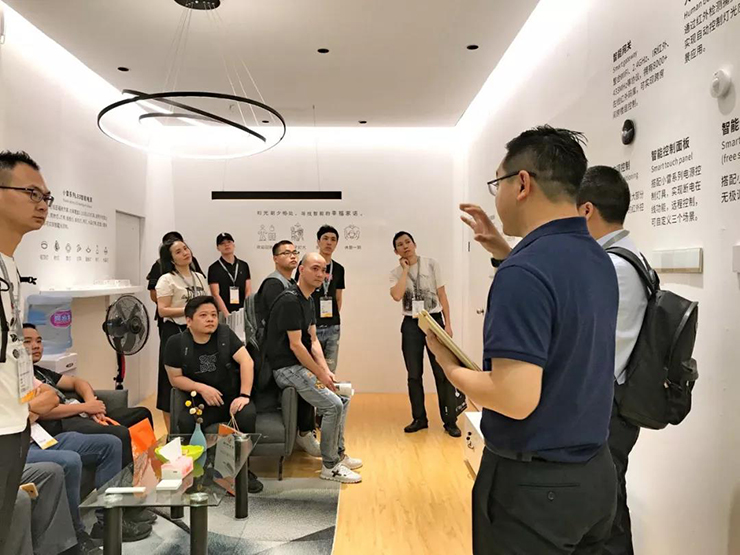 L-Home智能家居照明體驗區解說演示2