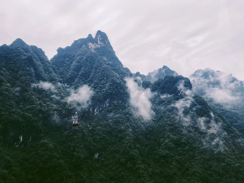天門山全景