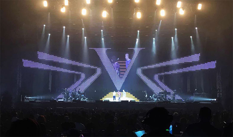 中國香港女歌手鄭秀文演唱會現場3